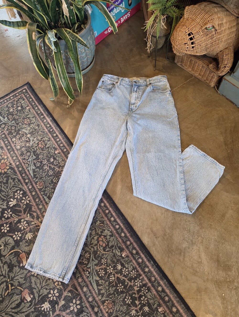 Abercrombie & Fitch The 90's Straight Ultra High Rise Light Denim Jeans Sz 29/8r - Picture 3 of 6